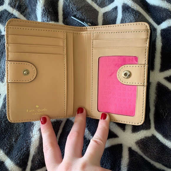 Kate Spade Wallet - Picture 3 of 4